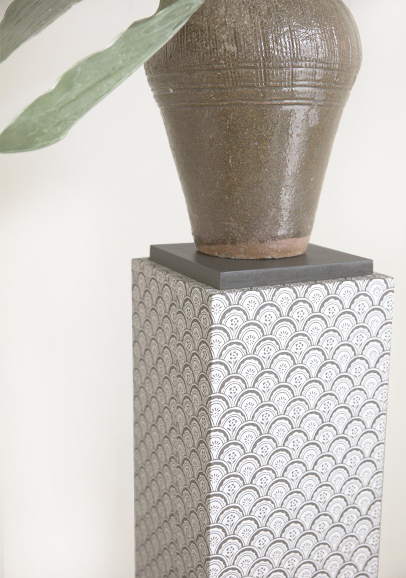 Greta pedestal in Scallop pattern – close-up – Page House Shoppe