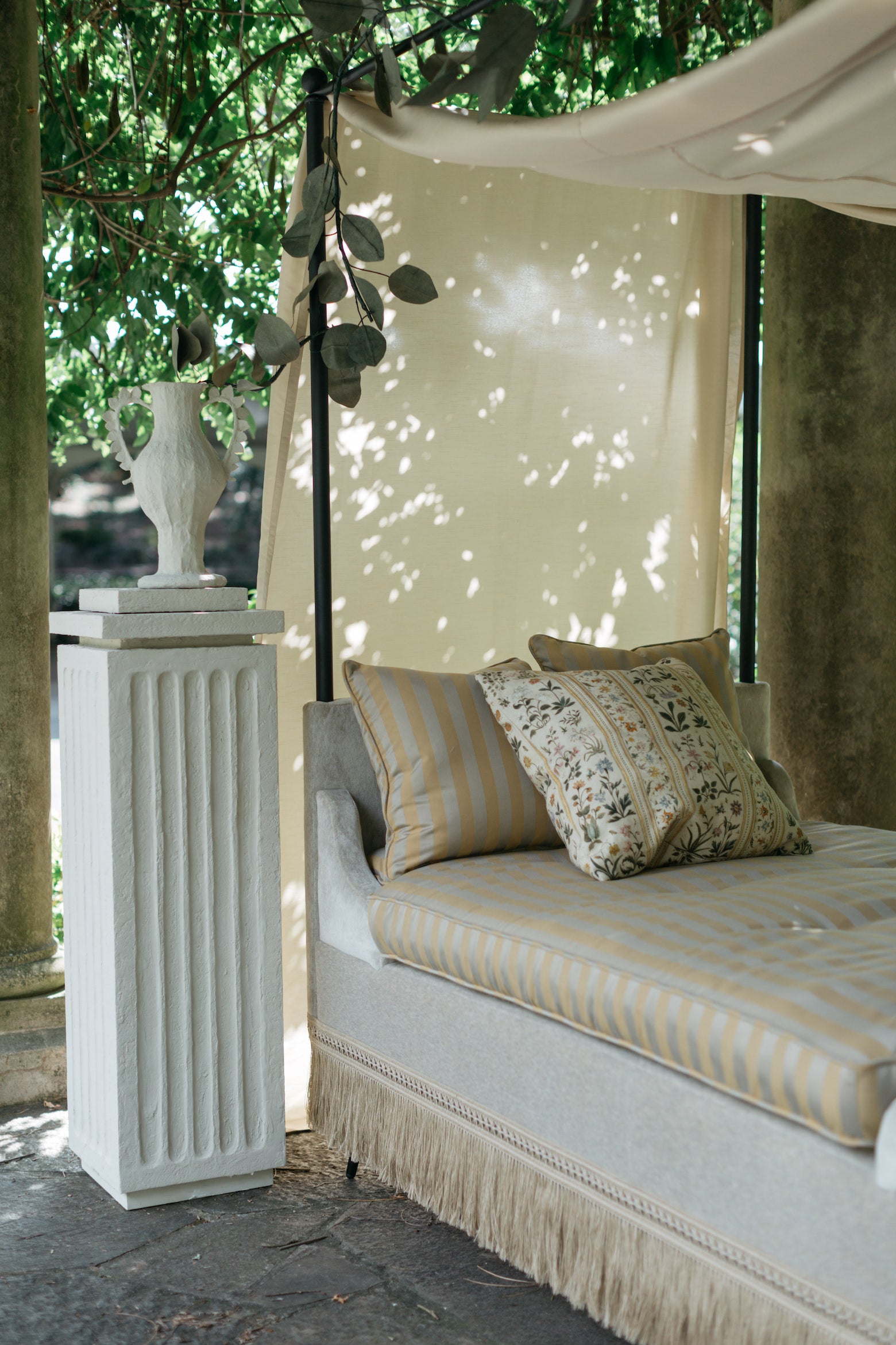 Elisabetta, Pedestal & Vessel - Page House Studio