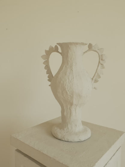 Elisabetta, Pedestal & Vessel